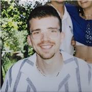 Laureato Offre ripetizioni in Chimica per studenti universitari e delle superiori